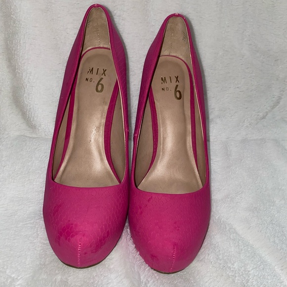 Pink Faux Snake Skin Heels - Picture 3 of 6